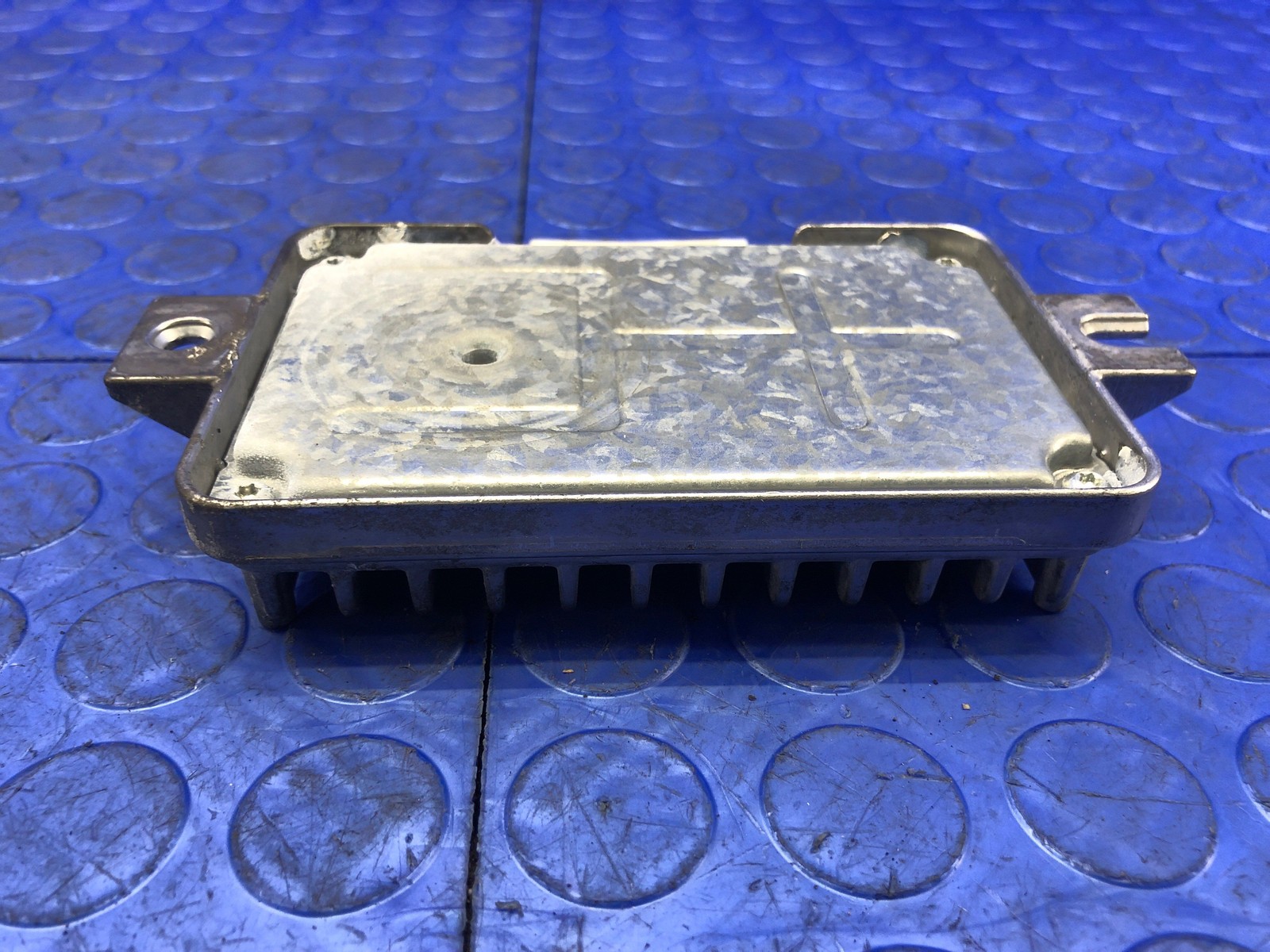 2014 2015 2016 2017 2018 2019 BMW I8 SAS CONTROL MODULE 34526866252 OEM