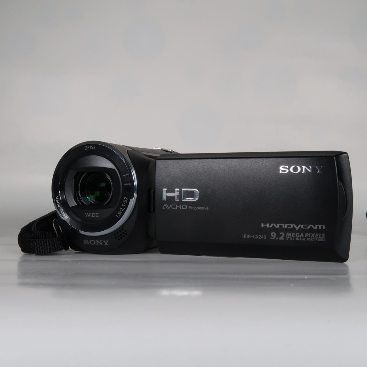 Sony HDR-CX240E Digital Camera Video Camcorder, Case, Cable