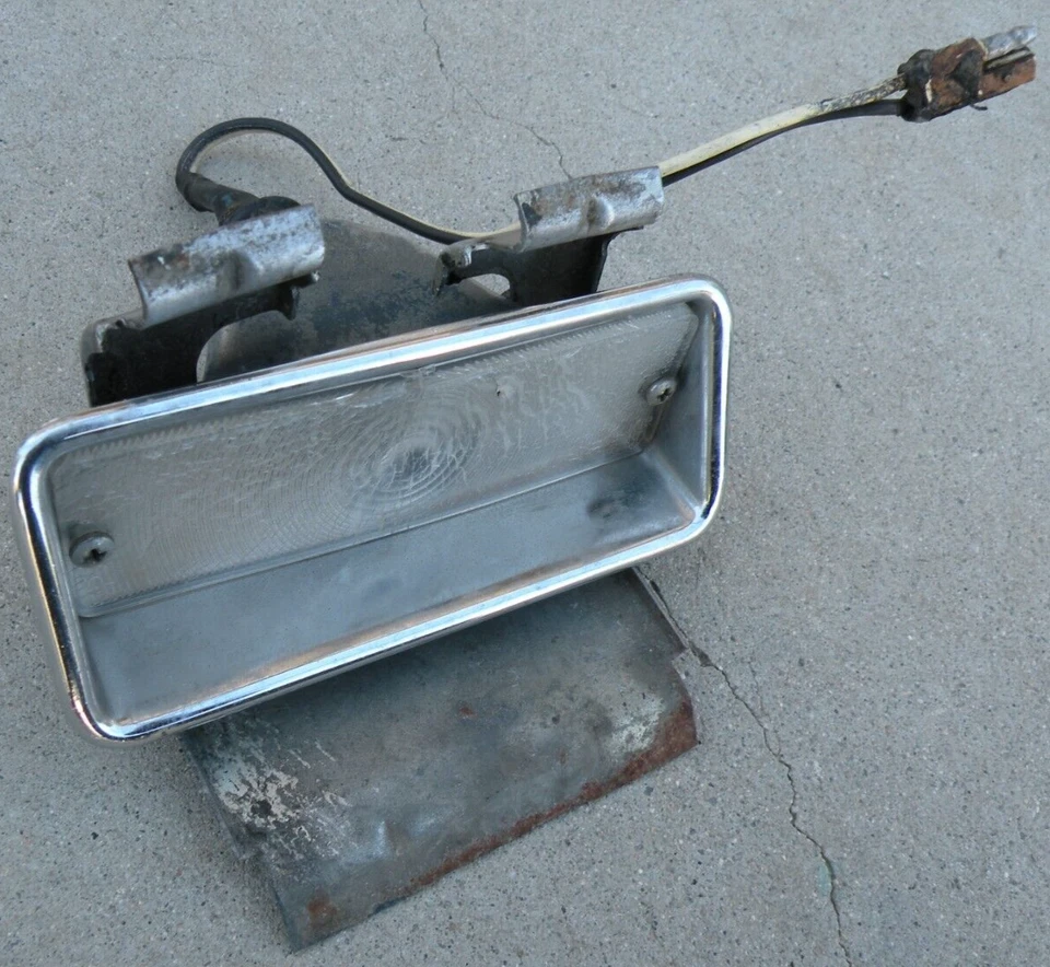 PARAGOLPES DELANTERO IZQUIERDO MERCURY MONTCLAIR LUZ ESTACIONAMIENTO INTERMITENTE 1960 60 OEM Foto 4 de 4