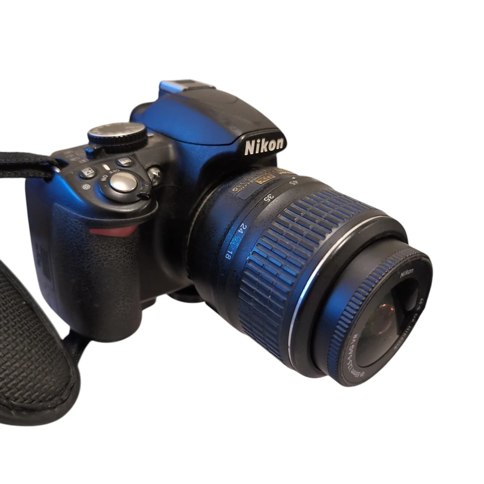 Nikon D3100, photo 2 of 4
