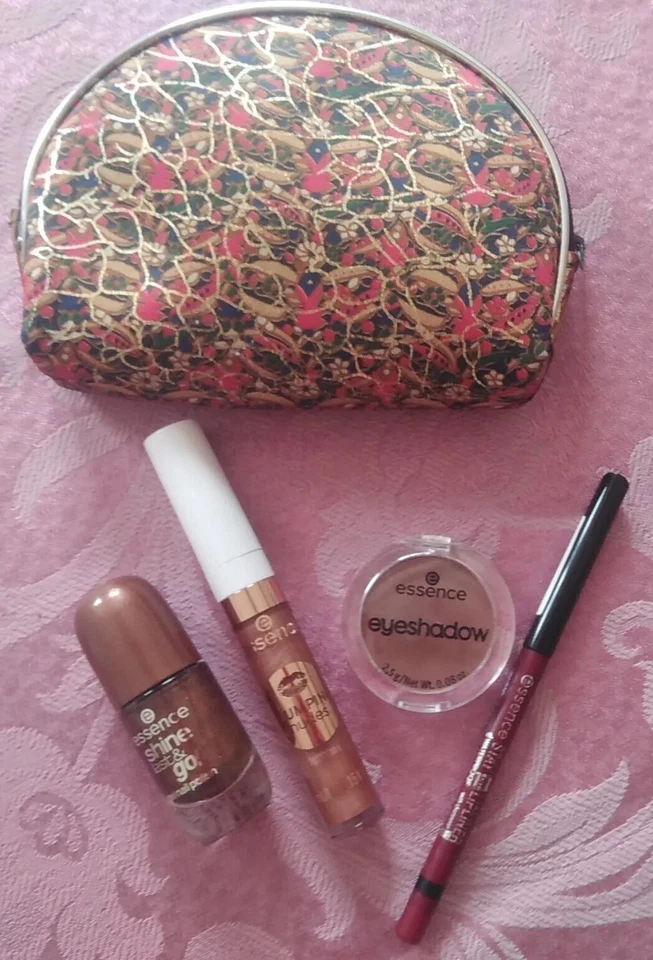 NEU"Essence"Tolles sommer Makeup 5Tlg.Set Bronze Shine Farben empfohlen für 2023