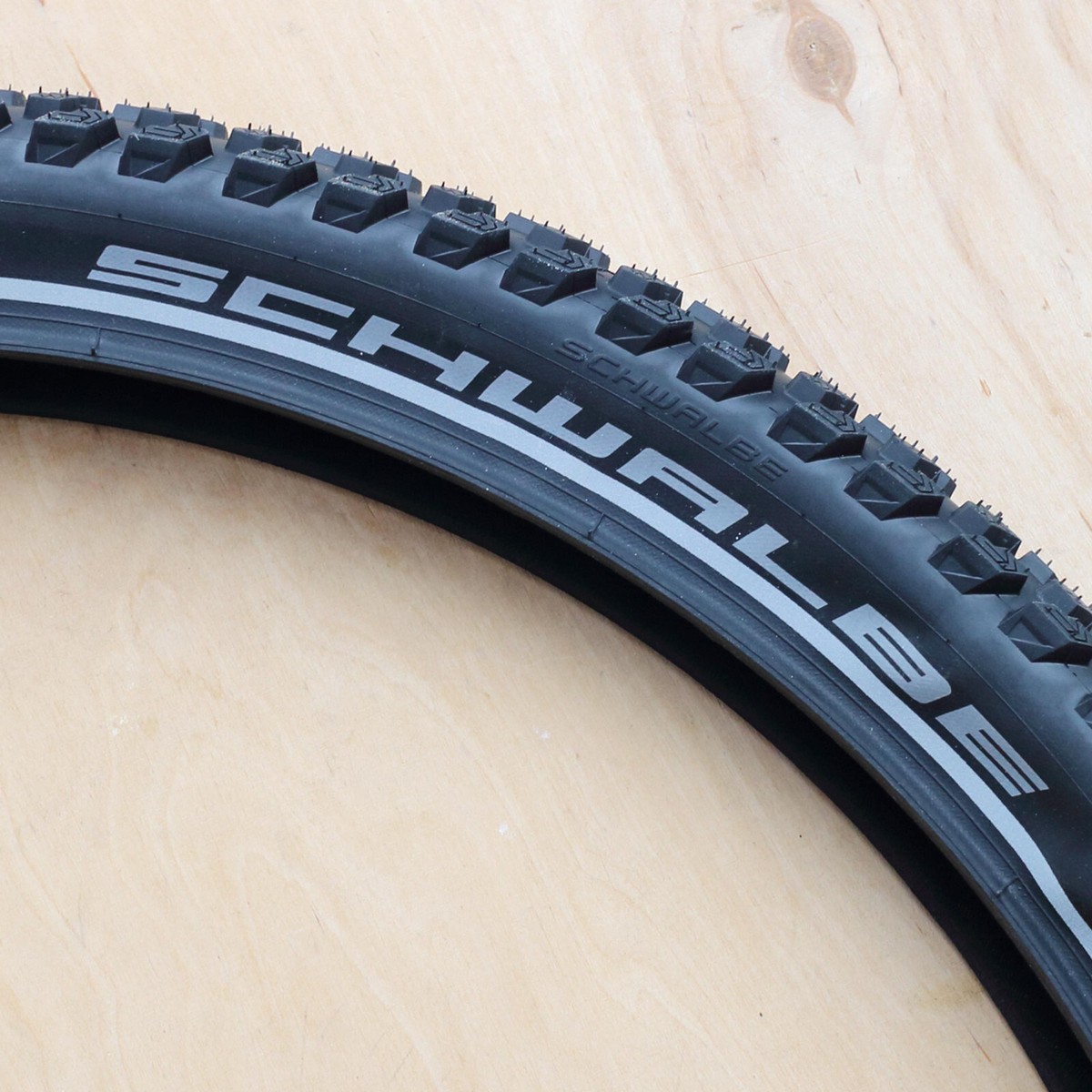 Schwalbe Johnny Watts Performance Drahtreifen – 27,5x2,60″, DD, Für E-Bikes Bis 50 Km/h, Ganzjahresreifen