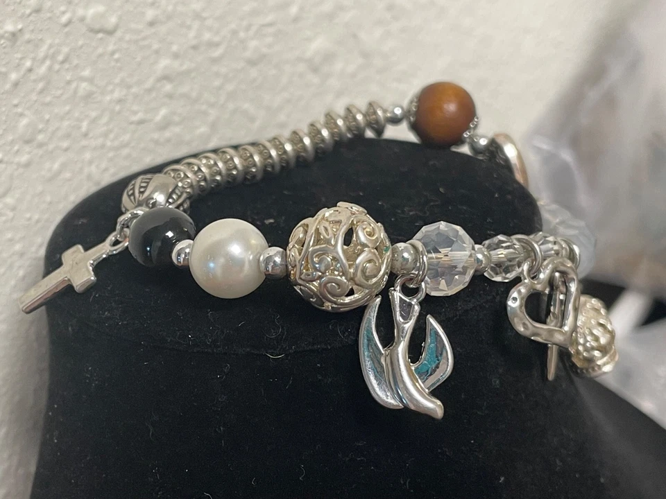 Pulsera colgante con dije religioso cristiano tono plata fe sabio historia de Jesús Foto 4 de 4