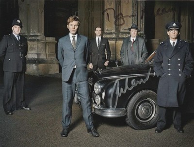 Roger Allam und Anton Lesser handsigniertes 8x6 Zoll Endeavour Foto