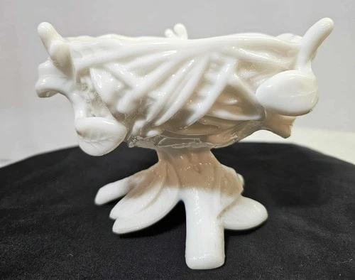 Vtg Westmoreland Milk Glass Footed Bowl/ Dish Nest Leaf Design - No Cover- A48