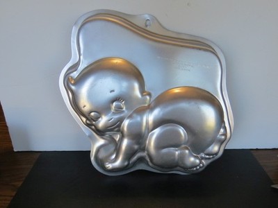 Wilton Itsy-Bitsy Entertainment 3D Crawling Baby Cake Jello Mold Pan