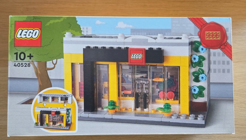 *Cheapest BIN on Ebay* - LEGO 40528 Set: Brand Retail Store BNIB