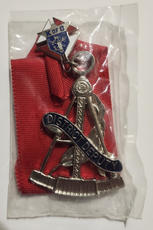 Vintage Knights Of Columbus District Deputy Medal Original In Package