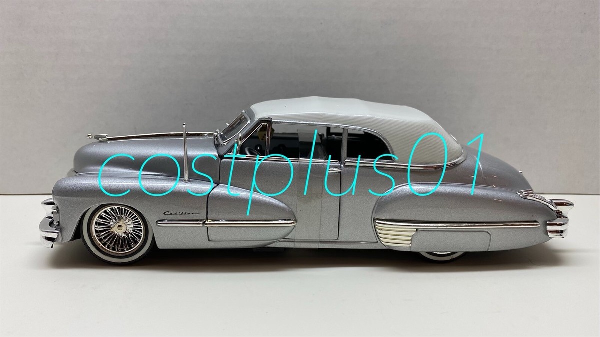 JADA STREET LOW 1947 CADILLAC SERIES 62 1:24 SILVER WITH