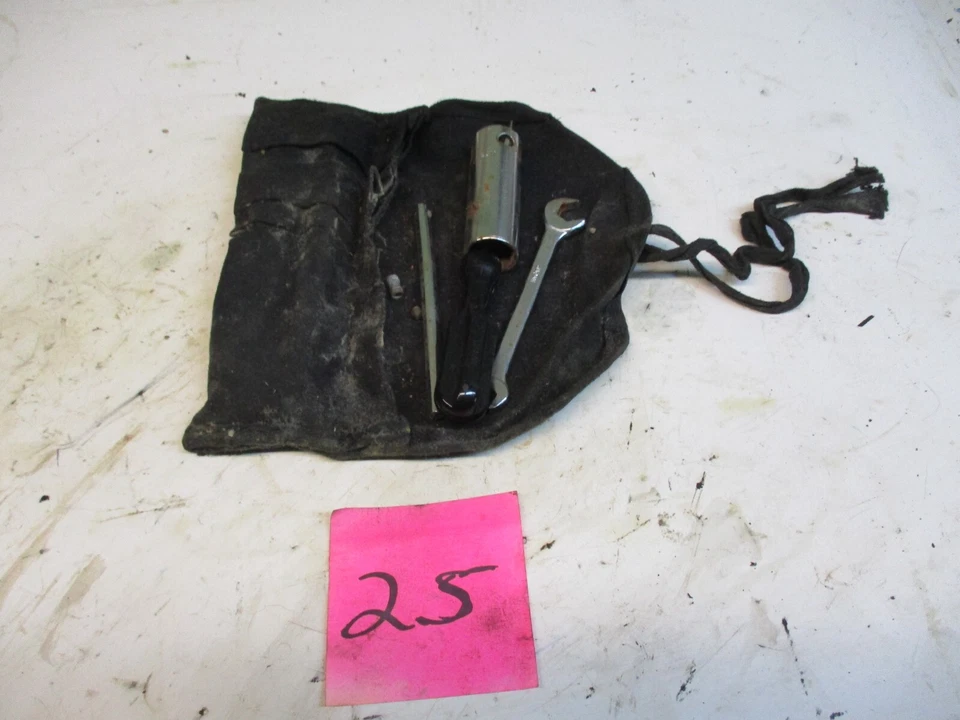 1974 Arctic Cat Panther 440 Snowmobile  Original Arctic Cat Tool Pouch Foto 3 de 3