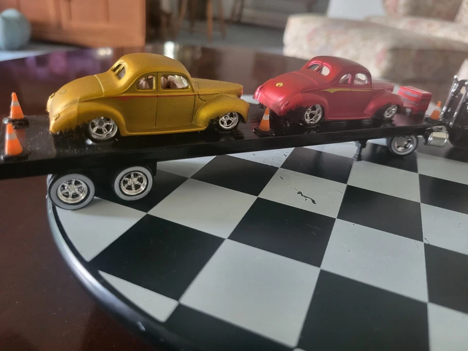 M2 Machines 56 Ford COE Tractor W/Semi Trailer,W/2 Holiday Rods 40 Ford Coupes  - Image 2 of 4