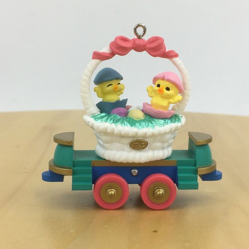 Vintage 1999 Hallmark Cottontail Express Flatbed Car Keepsake Ornament Easter - Picture 2 of 9