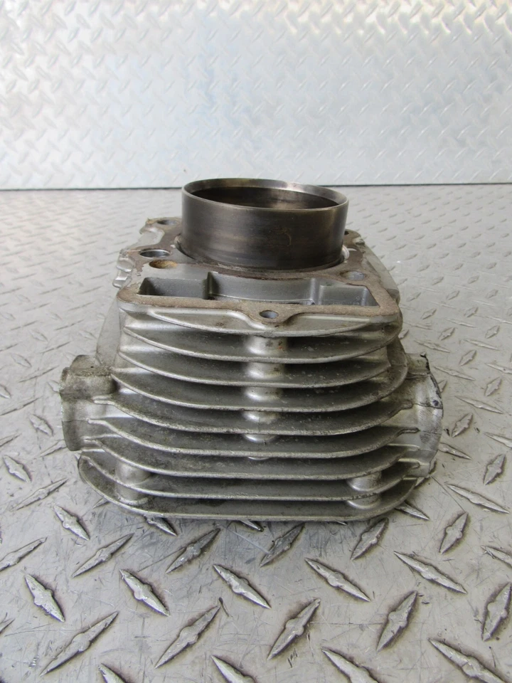 1995 95 YAMAHA XV535 XV 535 VIRAGO REAR ENGINE CYLINDER JUG - Image 2 of 4