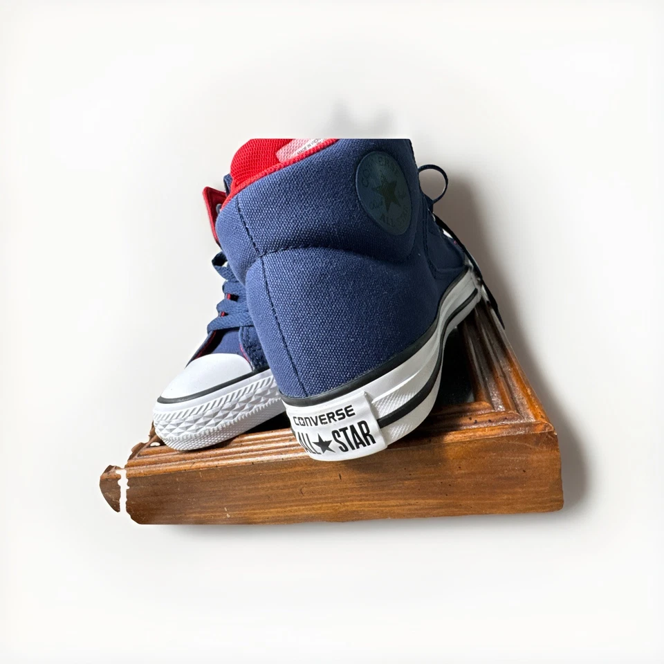 Zapatillas altas Converse Chuck Taylor para niños pequeños - azul marino con ribete rojo (13) Foto 4 de 4