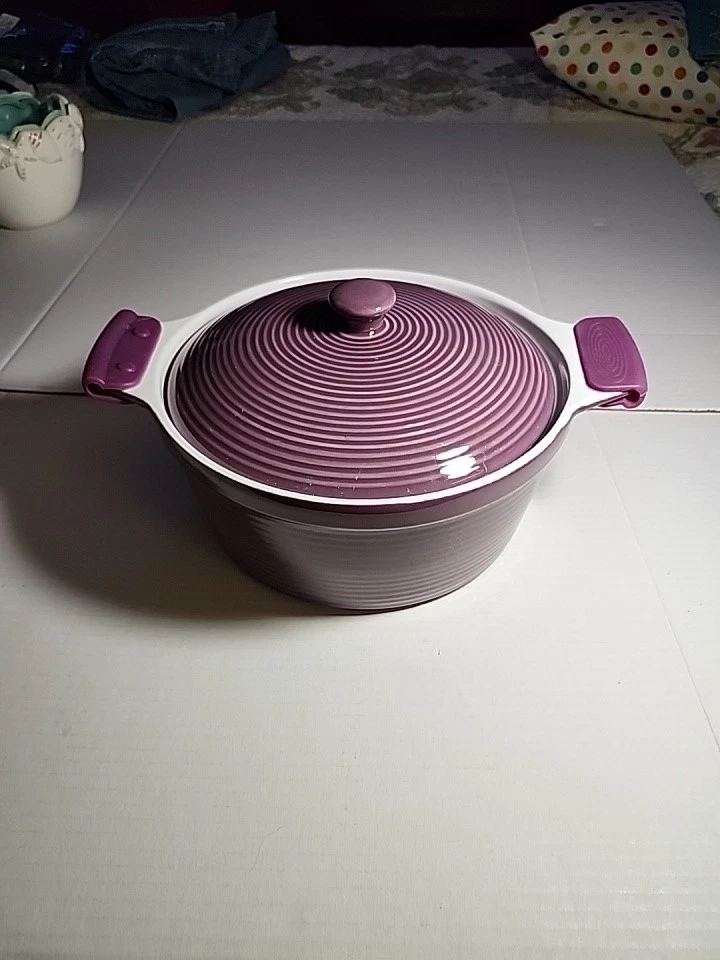 Large chef's mark Dutch oven lidded dish purple silicone handles 12''X4''