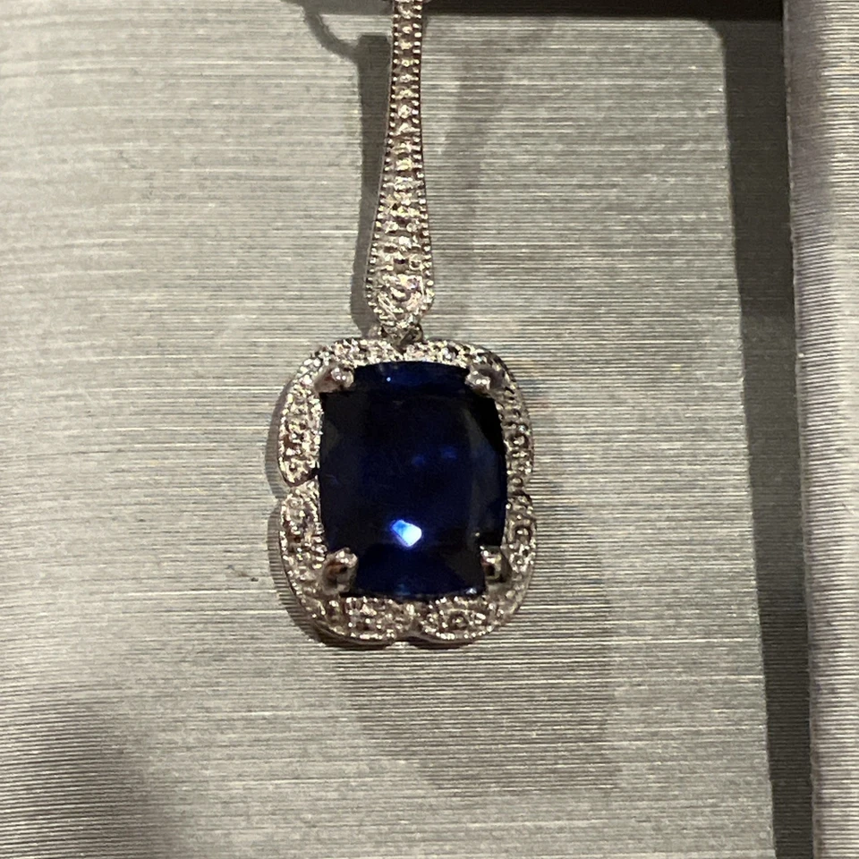 Juego de collar y pendientes de zafiro de plata de ley Zales Foto 4 de 4
