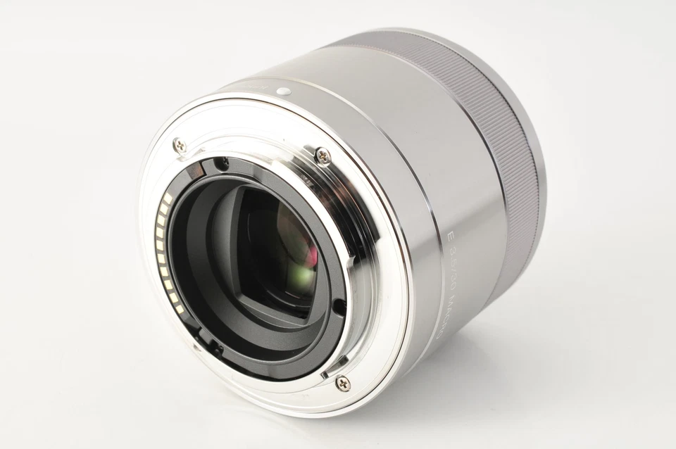 [Near MINT] Sony E 30mm f3.5 AF Auto Focus Macro Lens SEL30M35 Hood From JAPAN - Image 4 of 4