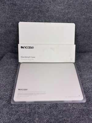 Incase Hardshell Case Dots for 13 MacBook Air Retina 2020   Clear G2U