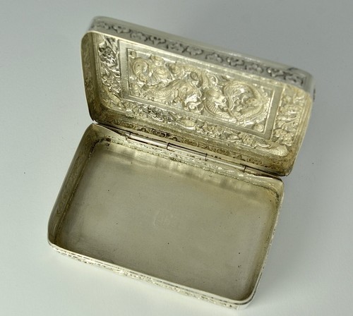 Antigua Hermosa Caja China Plata de Ley Dragón y Diseño Floral Siglo XIX - Imagen 8 de 12