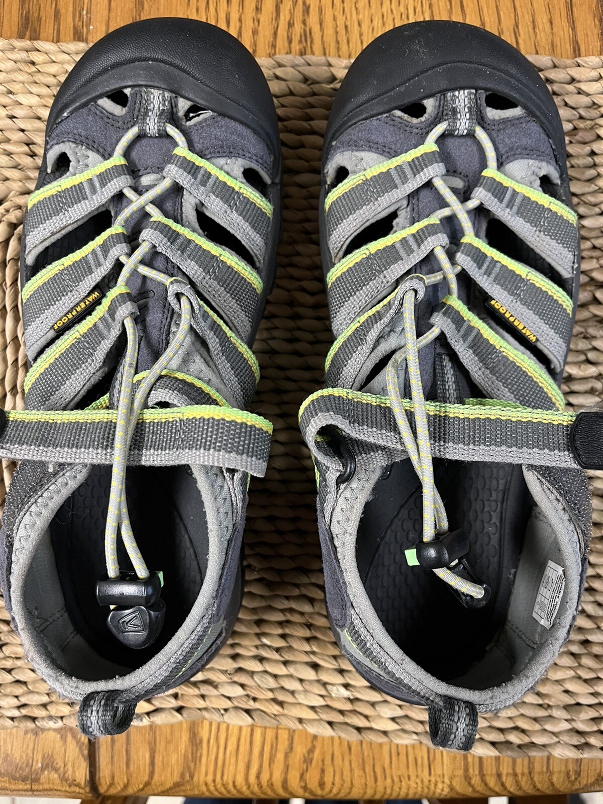 Scarpe sandali donna Keen Newport impermeabili punta chiusa grigio verde taglia 5 escursione