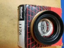 NOS Federal Mogul National 1176 Oil Seal New In The Box! F+S!
