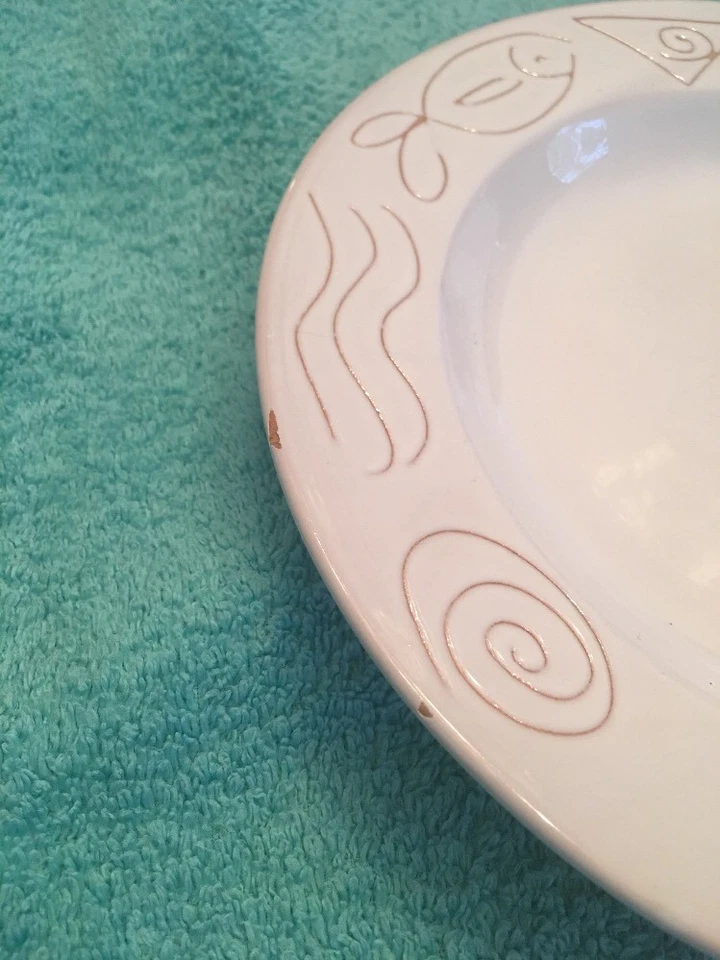 9.5英寸圆形白色带鱼装饰盘碗 — 第 3/3 张图片