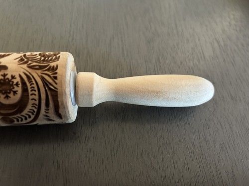 Embossed Wooden Rolling Pin With Patterns, 6.5-inch Engraved See Description - Picture 4 of 4