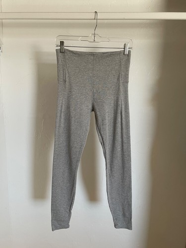 FABLETICS Light Gray Athletic LEGGINGS Size Medium - Picture 4 of 7