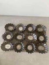 Grande stampo da forno vintage con 12 tazze fisse per muffin in 4 disegni