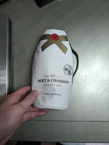 Moet & Chandon Imperial Brut Thermoflaschenhülle Jacke Ärmel Reißverschluss Geschenktasche - Bild 1 von 3