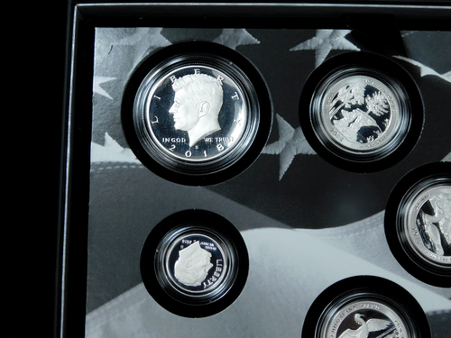 2018 United States Mint Limited Edition Silver Proof Set in Box w/ COA - Picture 3 of 6