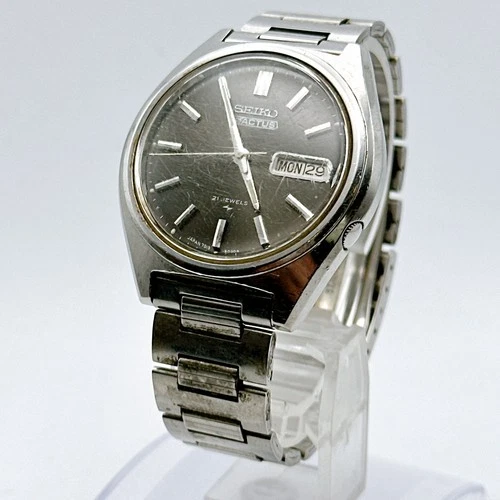 Seiko 5 Actus 7019-8010 Automatic 21 Jewels Vintage Day-Date Men's Watch Japan