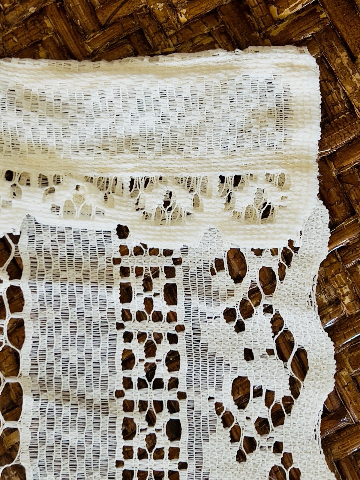 1 Of 4 VTG HEAVY CREAM OFF WHITE FLORAL LACE LONG SCALLOPED CURTAIN PANELS 60x85