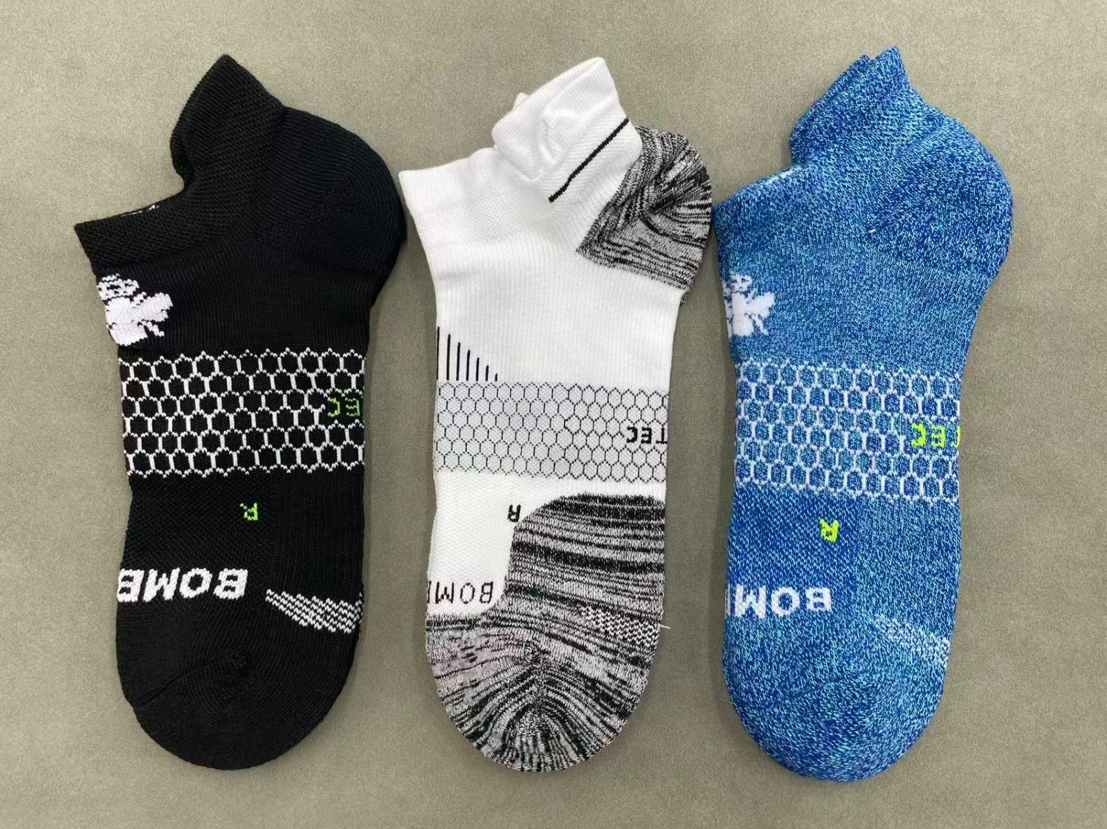 3 Pairs Bombas Men's All-Purpose Ankle Socks Size Large 9-13 Black, White, Blue