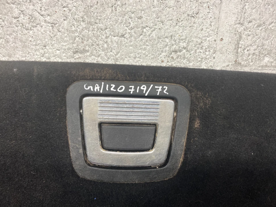 MERCEDES BENZ W204 C CLASS 07-14 ESTATE BOOT LID FLOOR HARD BOARD A2046800002 - Image 2 of 4