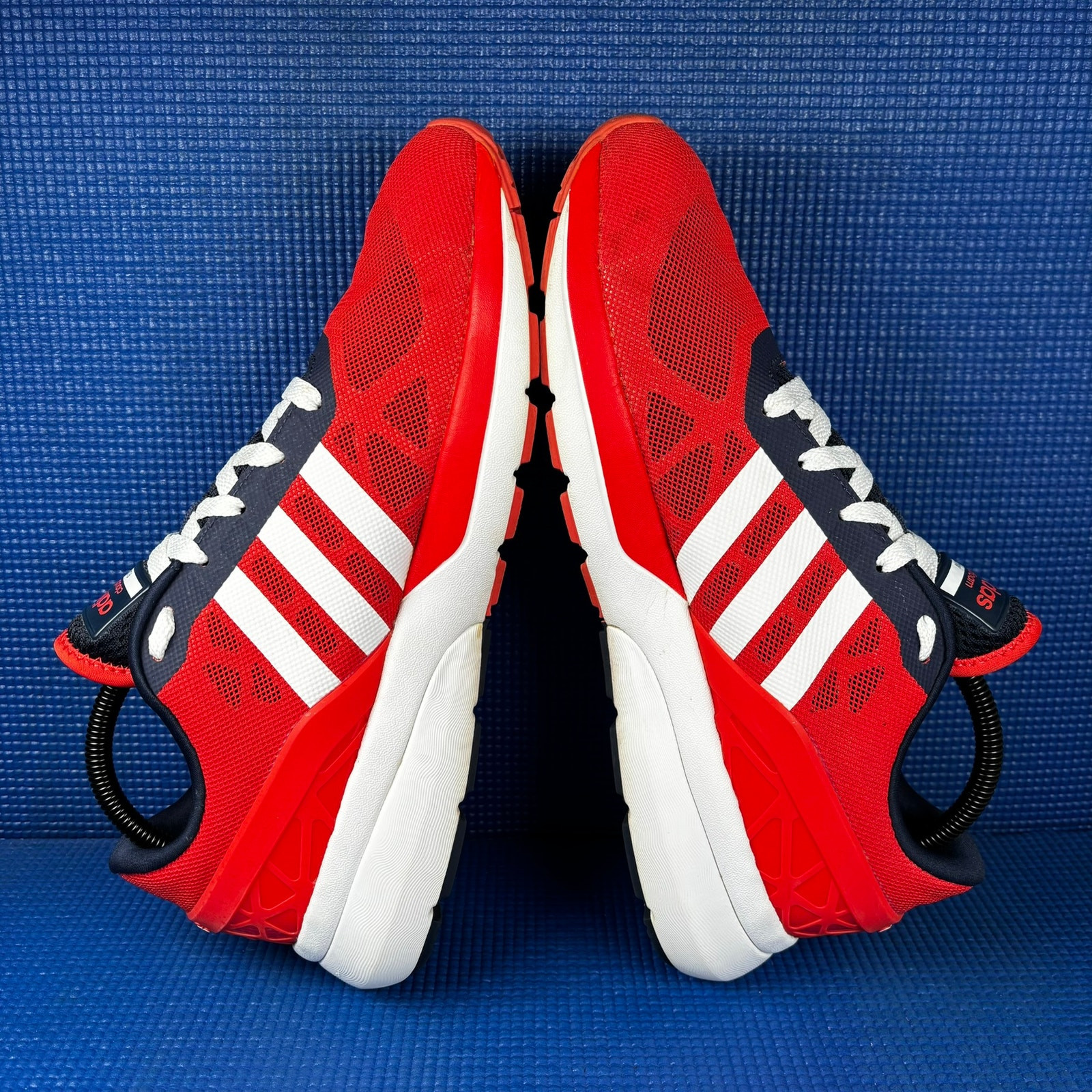 SAOLA ? Scarpe da Corsa Sportive Adidas Cloudfoam Flow Uomo Taglia 10 Rosso Blu AQ1316