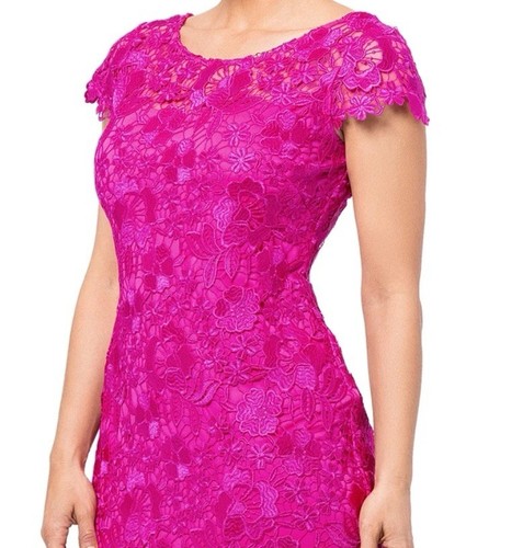 XSCAPE FUCHSIA SPITZE KAPUZENÄRMEL ETUIKLEID GRÖSSE 8 - Bild 2 von 6
