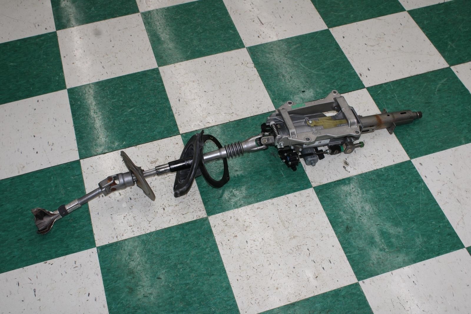 Maserati Ghibli 2014-2019 Steering column