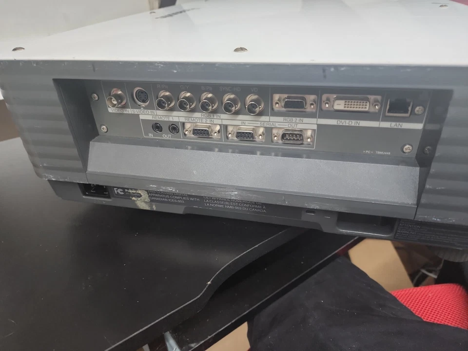 Panasonic PT-D5600U HD Venue Theater / Church Projector - 5000 Lumens! - Image 3 of 4