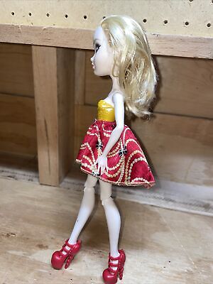 Ever After High Basic Budget Apple White. Fast Shipping