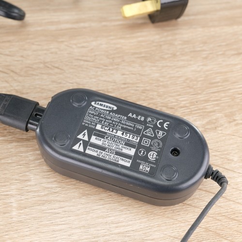 Cargador de batería adaptador de corriente alterna Samsung AA-E8 para videocámaras probado y funcionando - Imagen 5 de 5