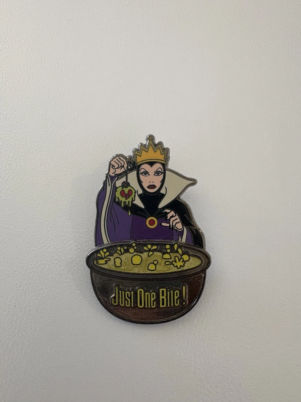 Disney Pin Snow White Evil Queen Just One Bite Poison Apple, Authentic