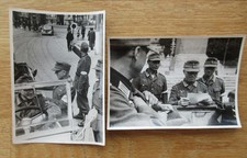 2 alte Fotos Feldgendarmerie Streifendienst Italien / Rom / Piazza del Popolo