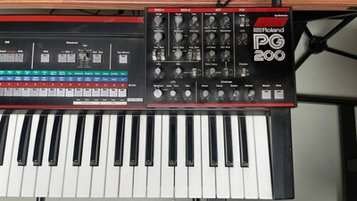 Roland JX-3P Vintage Synthesizer WITH PG200 Programmer, Hard Case