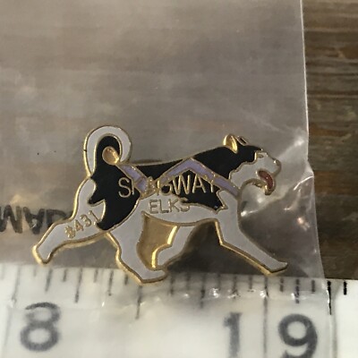 Vintage Elks Lodge #431 Skagway Alaska Husky Enamel Lapel Pin Hat Dog NEW ~Z2~