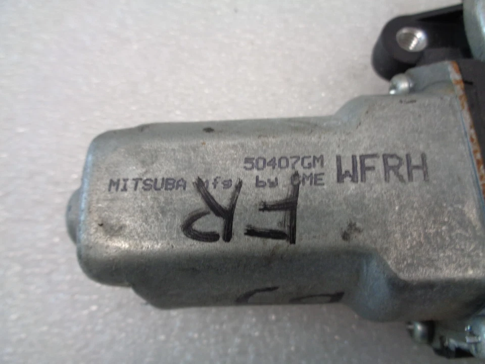 Subaru B9 Tribeca 2006-2007 motor ventana puerta pasajero delantero derecho OEM AK250153 Foto 3 de 4