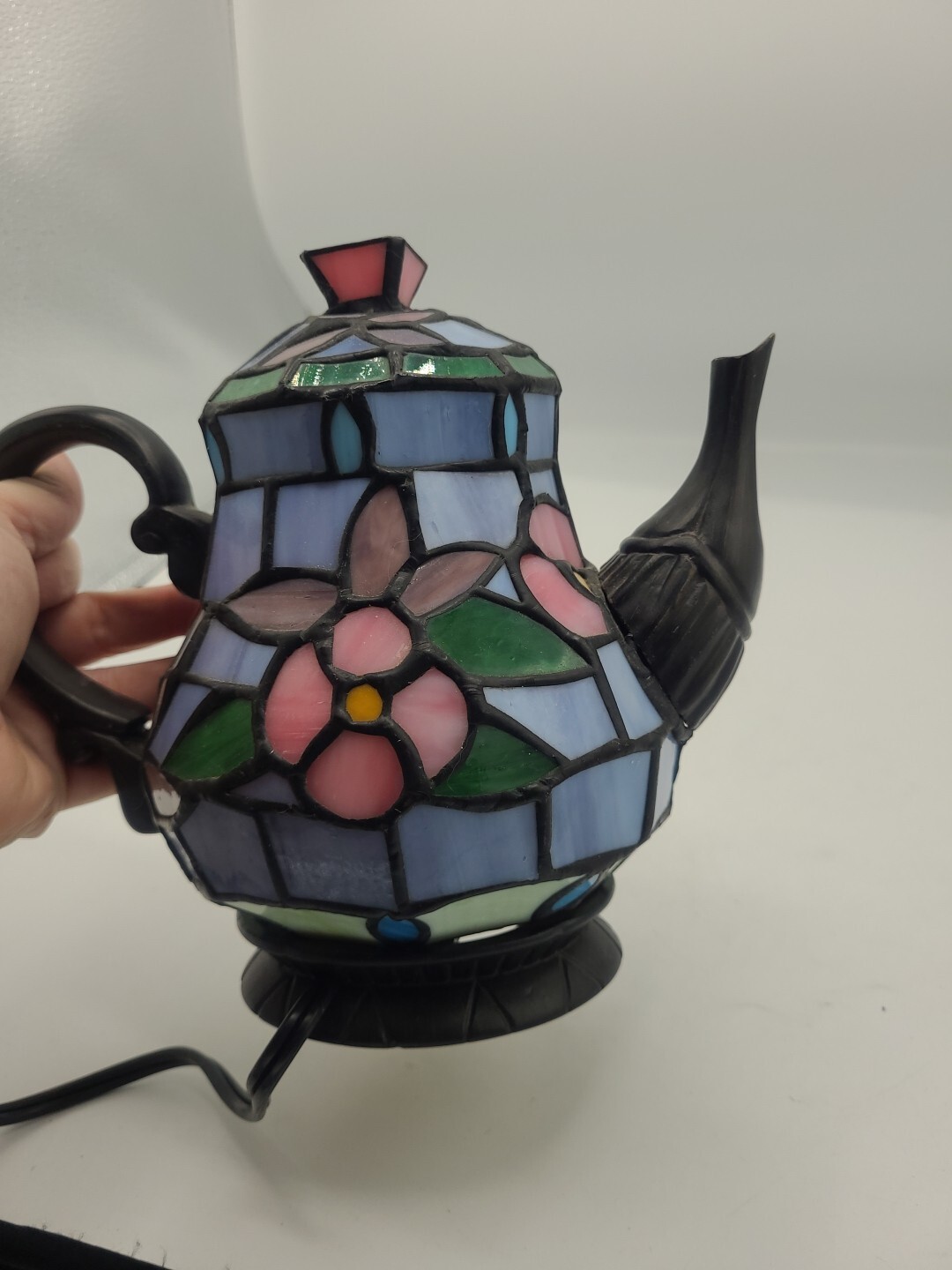 Tifany Style Cheyenne Stained Glass Lighted Teapot Table Lamp Night