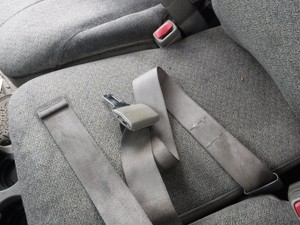 chevy express 3500 seat belt buckle