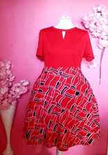 WOMEN PLUS SIZE GEOMETRIC PATTERN SHORT SLEEVE MIDI DRESS ( SIZE XL )