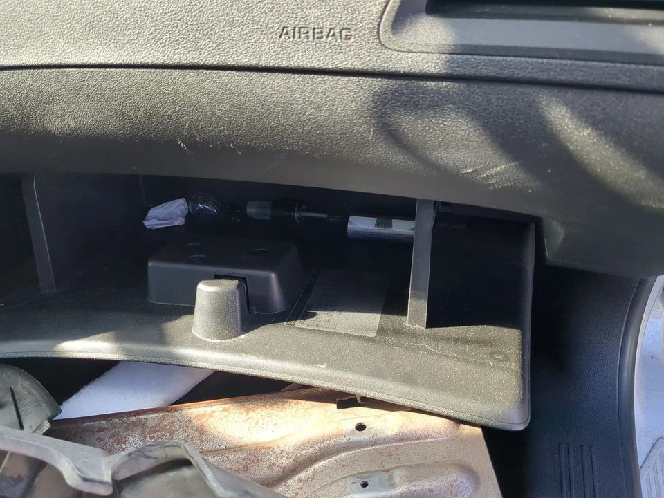 Chevrolet Malibu 2009 guantera de pasajero compartimento de almacenamiento de puerta ZBSGG Foto 2 de 2